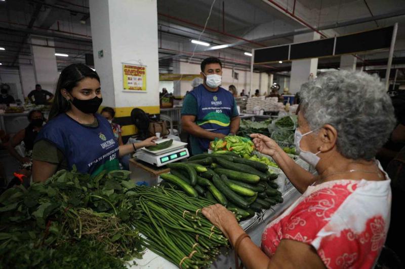 Dia dos Pais: agricultura firma laço de amor entre pai e filha atendidos pelo Governo do Estado