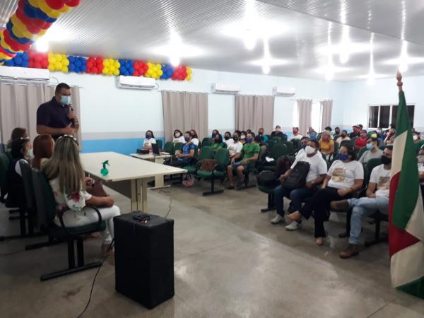 Ano letivo para escolas da Área de Várzea de Parintins inicia com curso de formação pedagógica 
