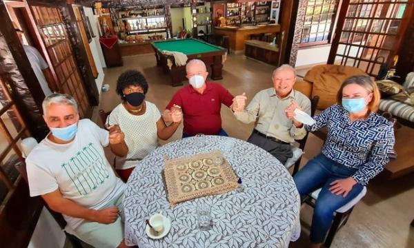 Pastor Silas Malafaia promete 'artilharia pesada' contra Lula em 2022