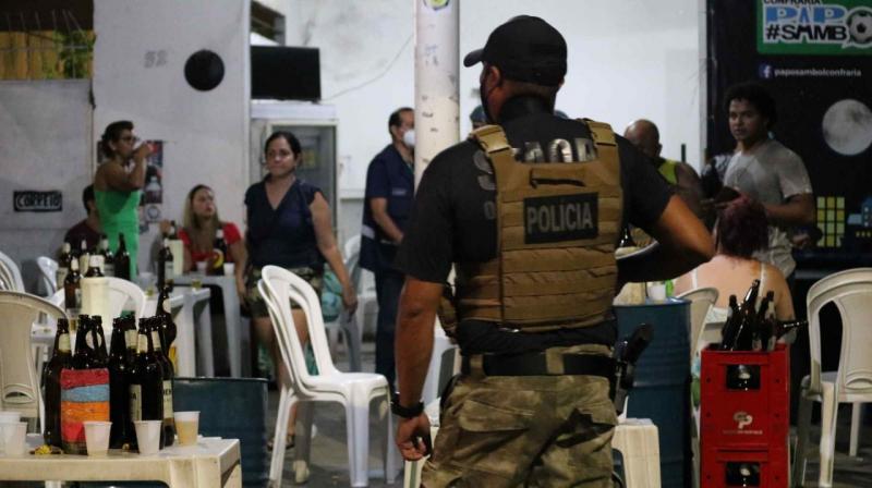 Trinta e cinco estabelecimentos foram fiscalizados e seis foram autuados pela CIF durante o final de semana