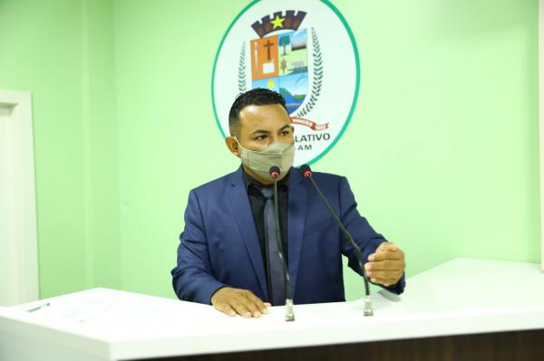 Vereador Naldo Lima cobra esclarecimentos da Amazonas Energia sobre aumento abusivo no consumo de energia em Parintins