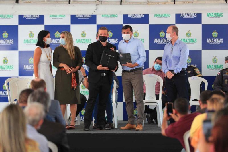 Governador Wilson Lima entrega novas viaturas para a PMAM e modernos equipamentos para uso da PC-AM