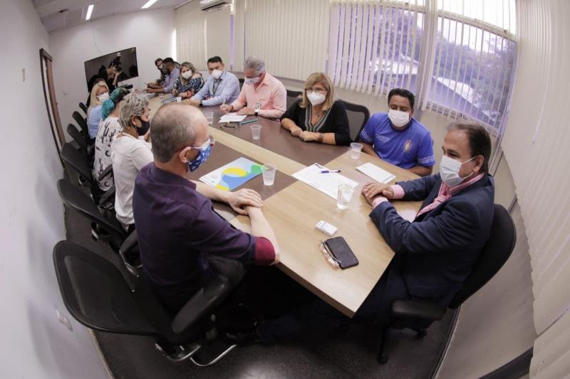 Secretário de Saúde do Amazonas, Anoar Samad, reúne-se com membros do Conselho Nacional de Saúde