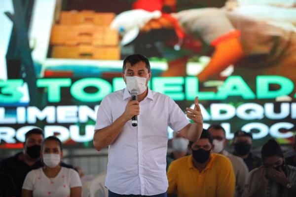 Wilson Lima firma convênios de R$ 490 mil para revitalizar Parque de Exposições e realizar Expopin, em Parintins