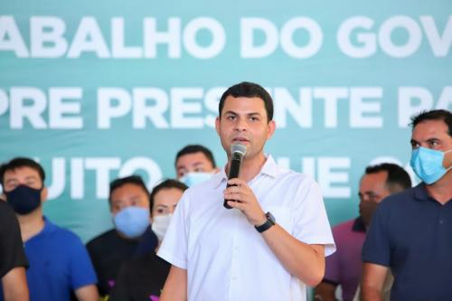 Em Parintins, Saullo Vianna participa de entrega da primeira ala de UTI do interior do Amazonas