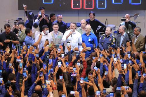Atendendo convite de Wilson Lima, presidente Bolsonaro participa da formatura de 404 policiais militares