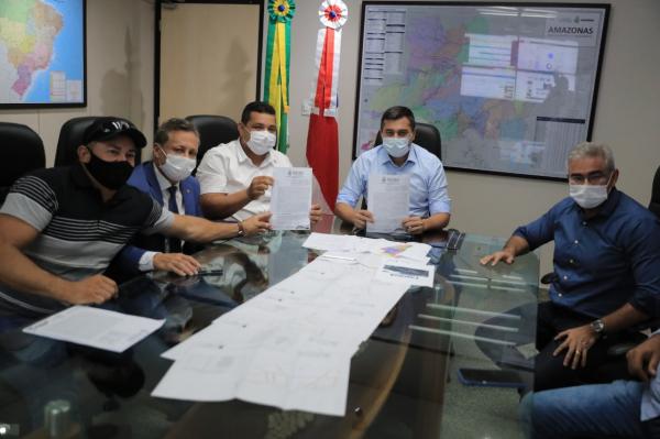 Wilson Lima destina R$1,4 milhão para iluminação em LED a todos os bairros de Tapauá 