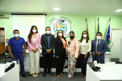 Márcia Baranda defende valorização do magistério e preside sessão que debateu o Plano de Carreiras da classe