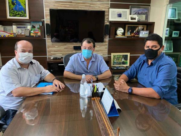 Projeto é homologado e asfaltamento da estrada de Vila Amazônia será licitado Projeto é homologado e asfaltamento da estrada de Vila Amazônia será licitado
