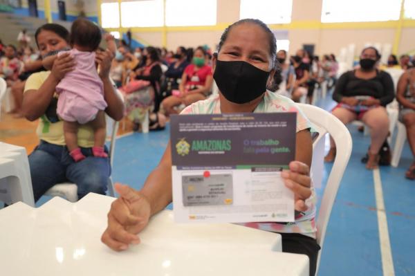 Nesta quarta-feira, Governo do Estado inicia a entrega do cartão Auxílio Estadual em 12 municípios Nesta quarta-feira, Governo do Estado inicia a entrega do cartão Auxílio Estadual em 12 municípios