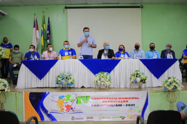 Mateus Assayag participa da abertura da IV Conferência Municipal de Educação de Parintins
