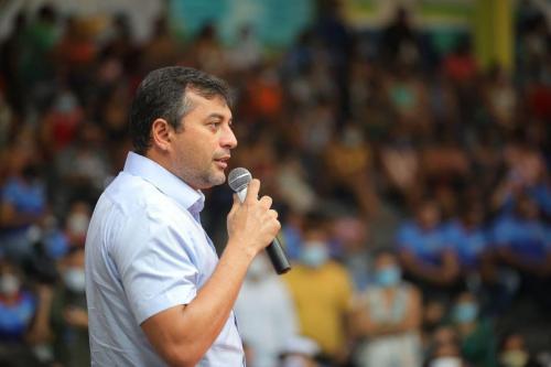 Com mais de 140 mil cartões entregues, Wilson Lima anuncia busca ativa de beneficiários do Auxílio Estadual em Manaus