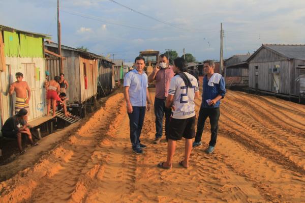 Mateus Assayag acompanha obras de infraestrutura executadas em Parintins 