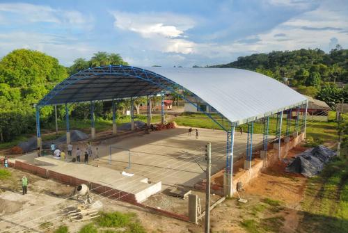 Bi Garcia vistoria obras na região da Valéria, na Serra de Parintins 