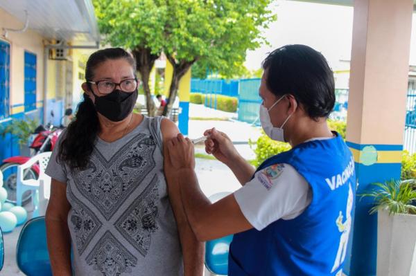 Mais de 2 mil pessoas participam do Dia D de Vacinação contra Covid em Parintins