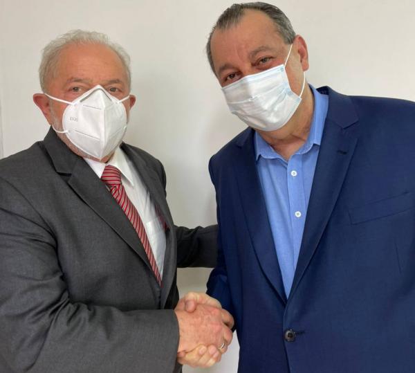 Lula e Omar 2022: Fazer o brasileiro comer três refeições por dia no mínimo, dizem futuros aliados 