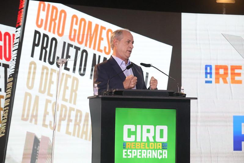 Ciro Gomes é lançado a presidente do Brasil pelo PDT e fala Rebeldia da Esperança