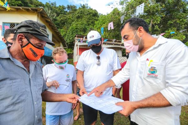 Recuperado da Covid-19, Bi Garcia visita região da Valéria e anuncia novas escolas e centro de saúde 