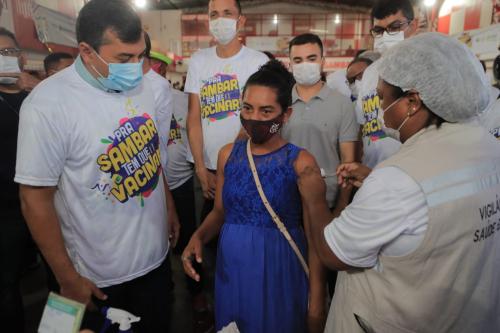 Na abertura da vacinação nas escolas de samba, Wilson Lima destaca importância do Carnaval para a economia