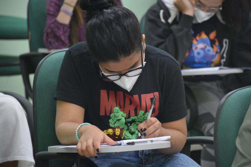 Provas do Vestibular e SIS da UEA 2021, acesso 2022, iniciam neste domingo (13/02)