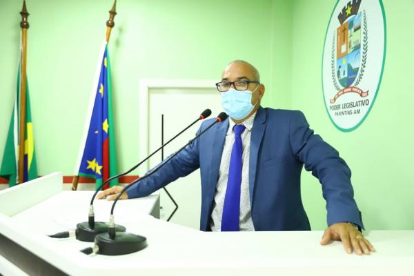 Fernando Menezes parabeniza Prefeito Bi Garcia e o Presidente Bolsonaro pelo reajuste salarial de Professores em Parintins