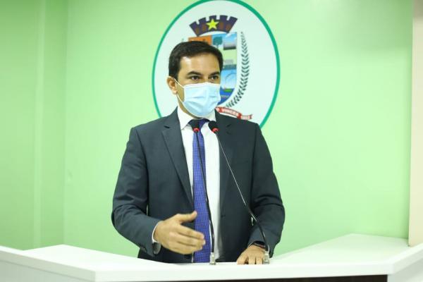 Mateus Assayag solicita cursos para profissionais de turismo e indica revisão geral das arquibancadas do Bumbódromo