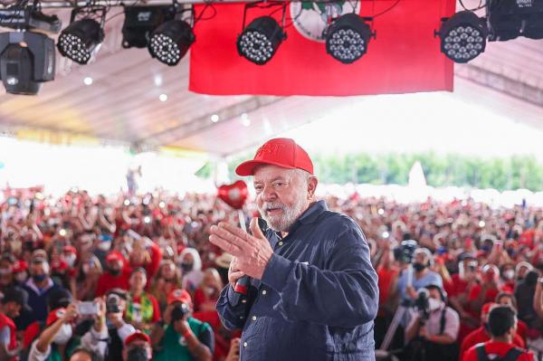 O recado que o governador Ratinho Júnior mandou a Lula em visita ao Paraná