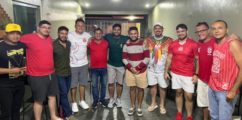 Boi Garantido reúne com cantores de Manaus para alinhar ações