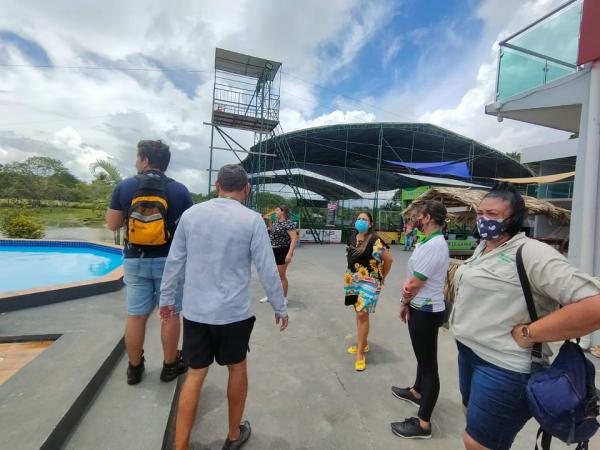 Operadores de Turismo visitam Parintins para conhecer e avaliar atrativos turísticos