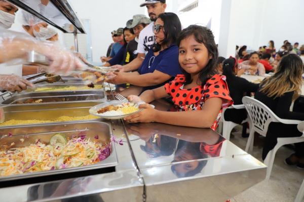 Em Barreirinha, Wilson Lima inaugura quinto restaurante popular no interior do estado