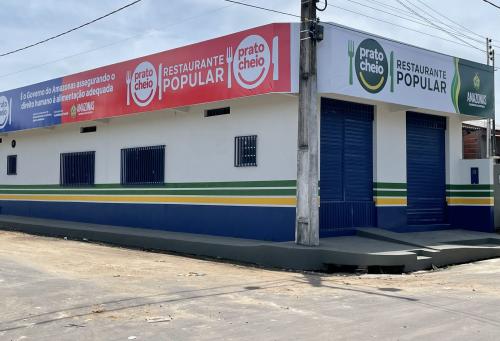 Governo atende Tony Medeiros e inaugura restaurante popular “Prato Cheio” em Parintins