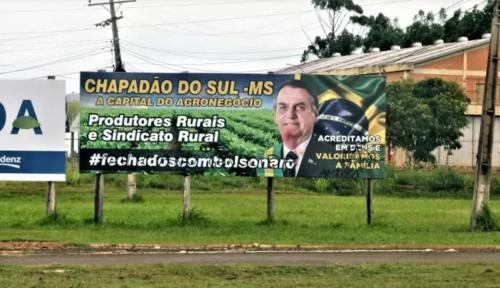 Ministro do TSE que proibiu política no Lolla negou retirada de propaganda pró-Bolsonaro