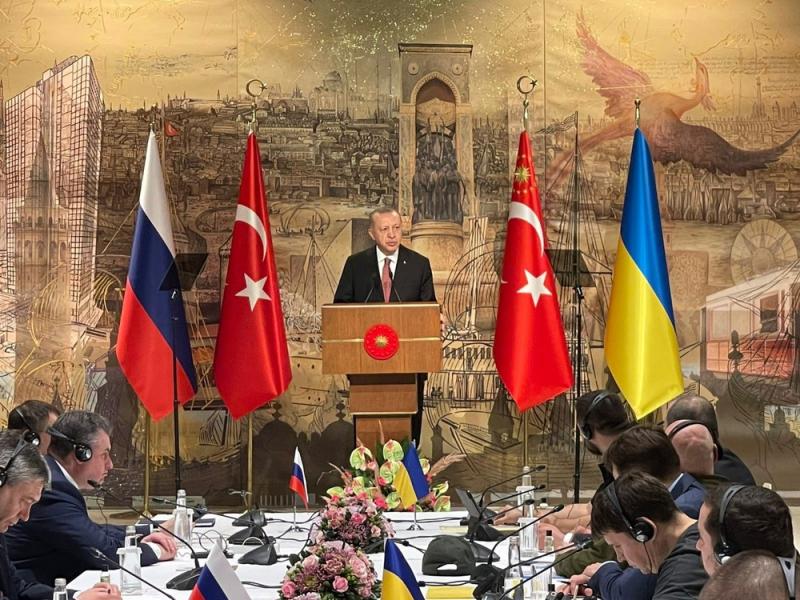 Negociações diretas entre Ucrânia e Rússia começam em Istambul