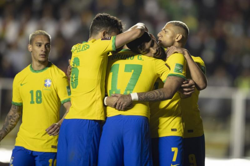 Brasil goleia a Bolívia e estabelece novo recorde de pontos nas eliminatórias 