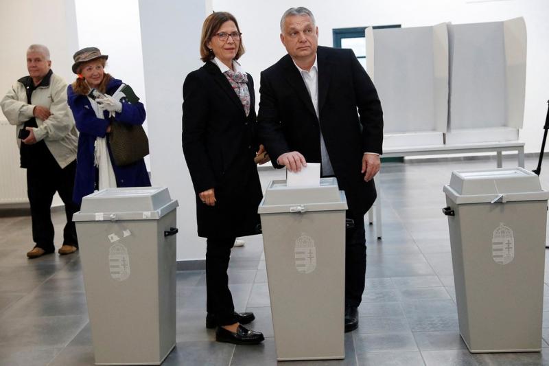 Hungria inicia eleição neste domingo (3); Orbán comparece à votação em Budapeste