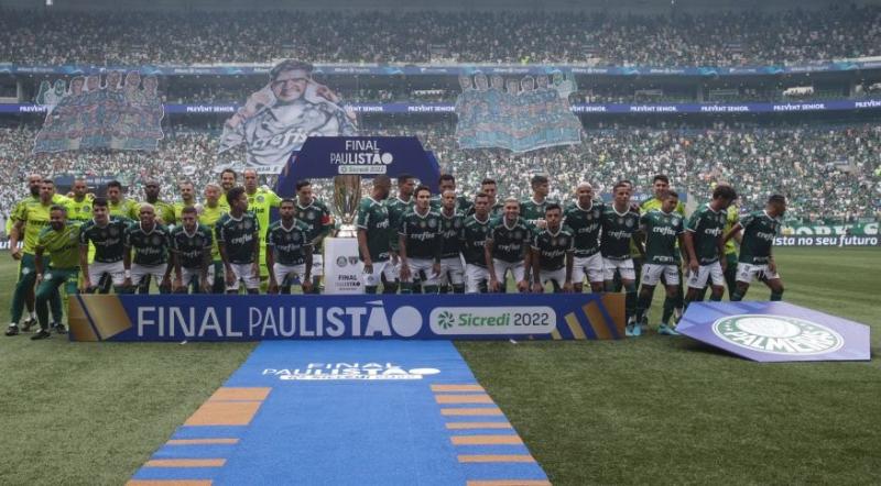 Palmeiras reverte vantagem do São Paulo, faz 4 a 0 e é campeão paulista