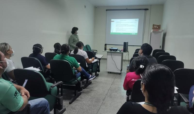 Lacen-AM realiza capacitação técnica para implementar o sistema de gestão da qualidade em análises clínicas