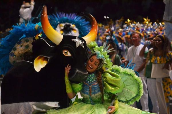 Prefeitura de Parintins divulga edital para candidatos a jurados do Festival Folclórico 2022