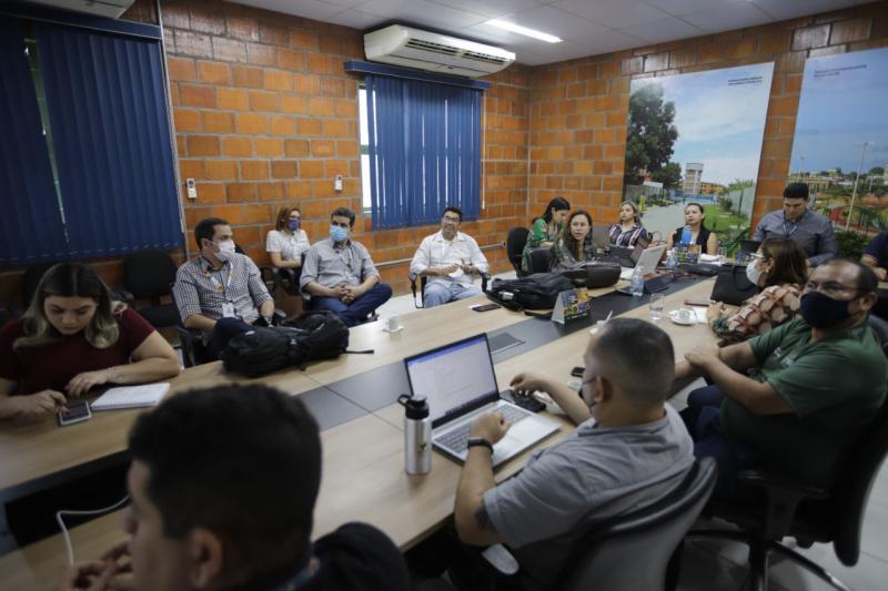 Governo do Amazonas e Prefeitura de Manaus alinham detalhes de convênio para implantação de ônibus elétrico