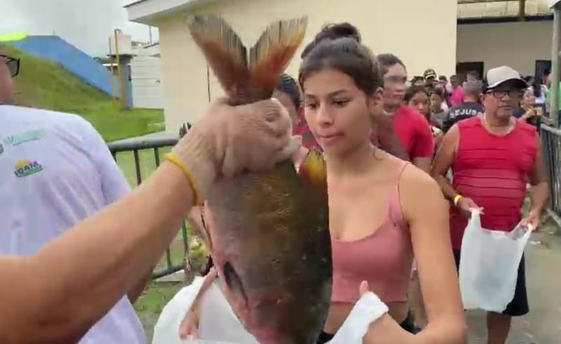 Governo do Amazonas entrega mais de 25 mil tambaquis em edição especial do Peixe no Prato