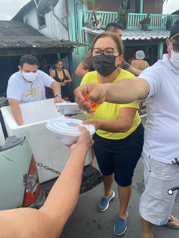 Em gesto de gratidão, Márcia Baranda promove Páscoa Solidária nos bairros de Parintins