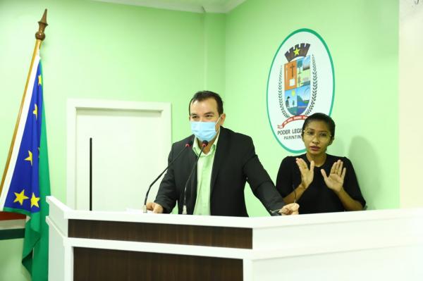 Massilon participa da sessão solene em homenagem aos 40 anos da Escola Pe. Paulo Manna