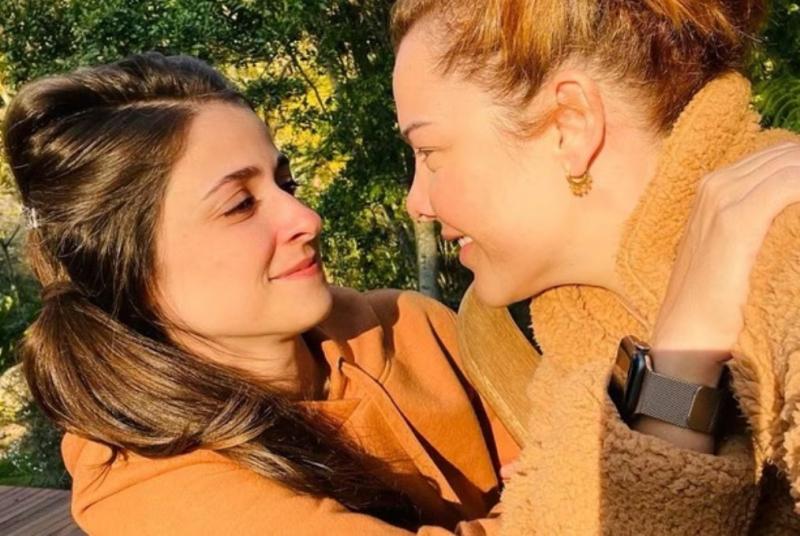 Fernanda Souza assume namoro com Eduarda Porto: 