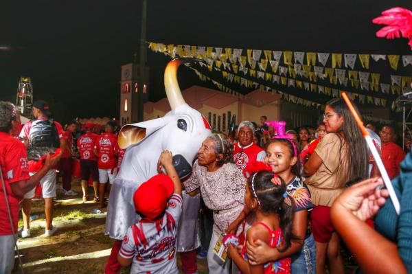 Garantido realiza primeiro ensaio oficial na Festa de São José Operário e encerra  Semana Vermelha