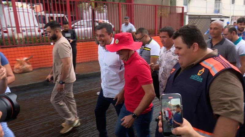 Wilson Lima e David Almeida vistoriam início dos serviços de recapeamento asfáltico de 10 mil ruas da capital