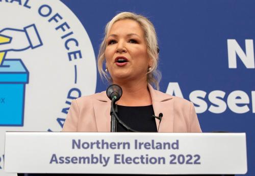 Sinn Fein vence eleições da Irlanda do Norte e pede 'debate honesto' sobre unificação com a República da Irlanda