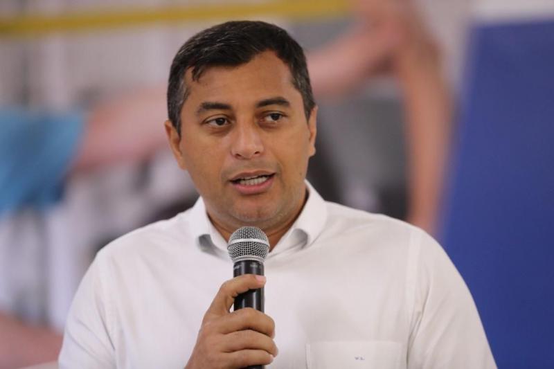 Wilson Lima anuncia repasse de recursos para auxiliar famílias que tiveram casas invadidas pela chuva em Itacoatiara