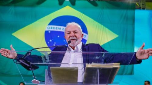 Diferença de Lula sobre Bolsonaro cai para 8,6 pontos, diz pesquisa CNT/MDA