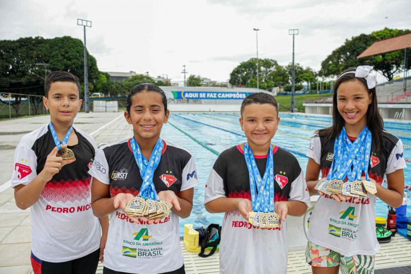 Atletas amazonenses conquistam 22 medalhas em Campeonato Norte Nordeste de Natação