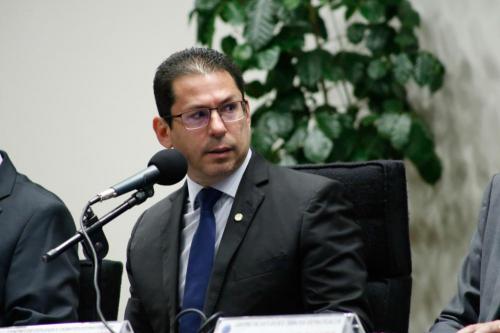 Marcelo Ramos é destituído da vice-presidência da Câmara, após pressão do PL